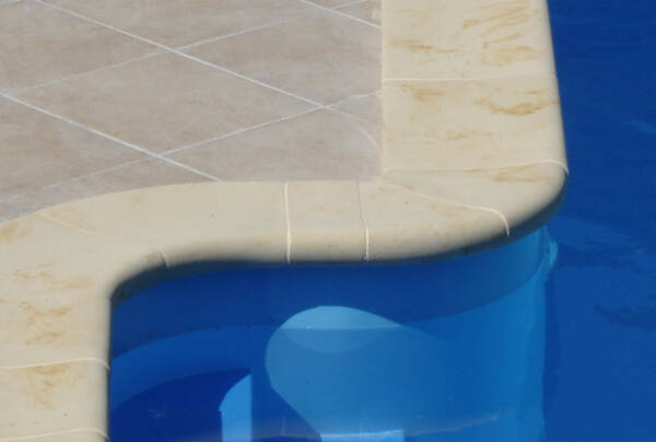 Bazénový lem Klasic opačný rádius k napojení schodiště
