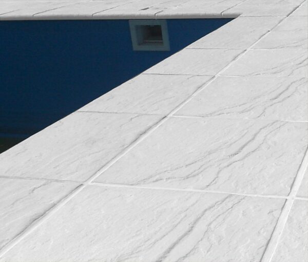 Bazénový lem a dlažba řada beton Mystery bílá